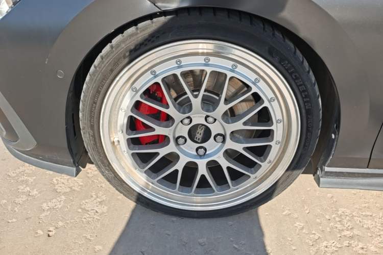 Used Volkswagen Golf GTI 2021 Facelift 380TSI DSG GTI Left Front Wheel Hub