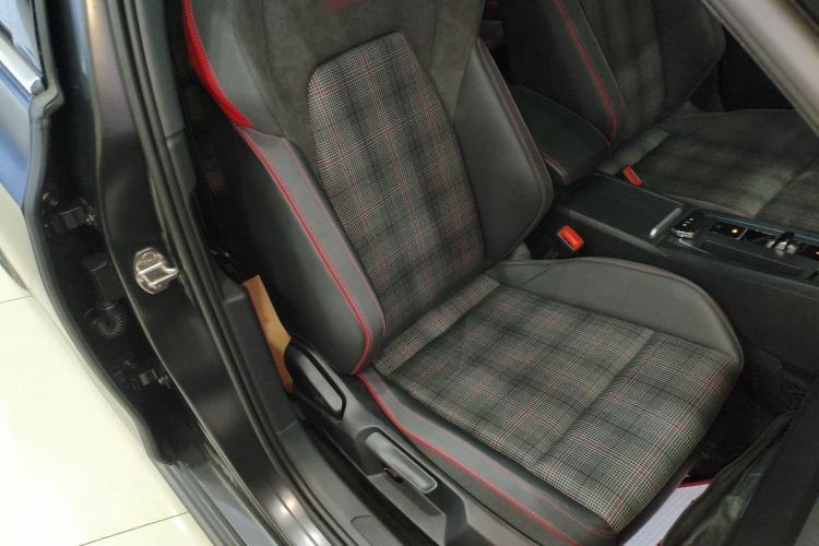 Used Volkswagen Golf GTI 2021 380TSI DSG GTI Right Front Seat