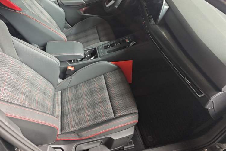 Used Volkswagen Golf GTI 2021 380TSI DSG GTI Right Front Seat
