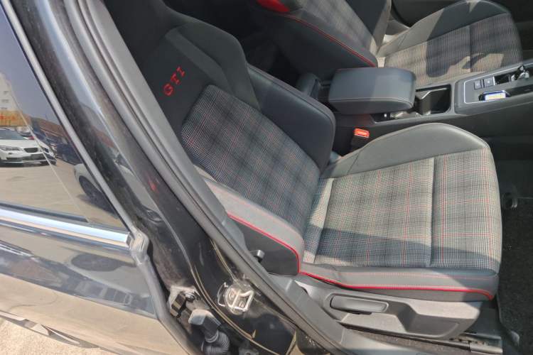 Used Volkswagen Golf GTI 2021 380TSI DSG GTI Right Front Seat