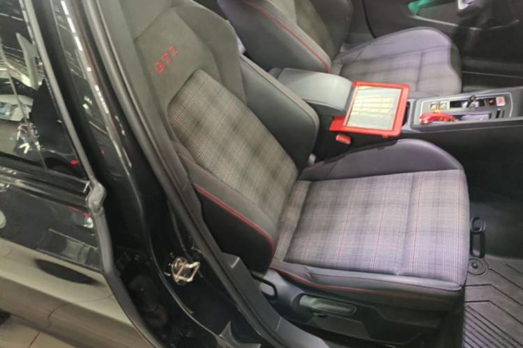 Used Volkswagen Golf GTI 2021 380TSI DSG GTI Right Front Seat