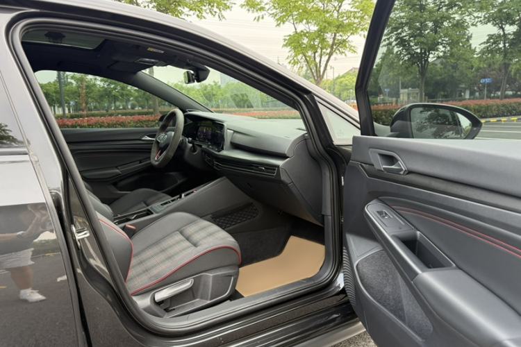 Used Volkswagen Golf GTI 2021 Facelift 380TSI DSG GTI Right Front Seat