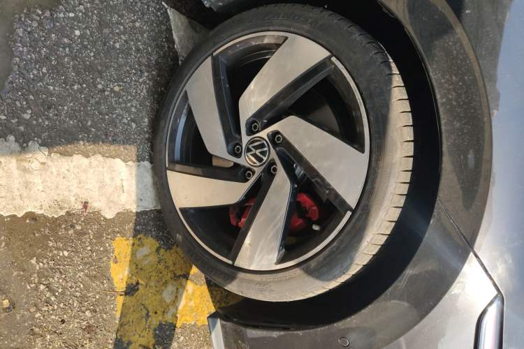 Used Volkswagen Golf GTI 2021 Facelift 380TSI DSG GTI Right Front Wheel Hub