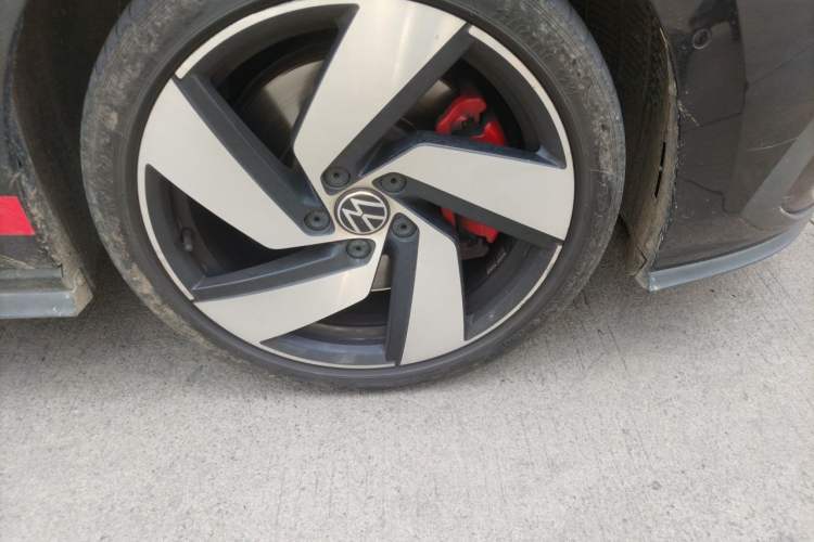 Used Volkswagen Golf GTI 2021 380TSI DSG GTI Right Front Wheel Hub