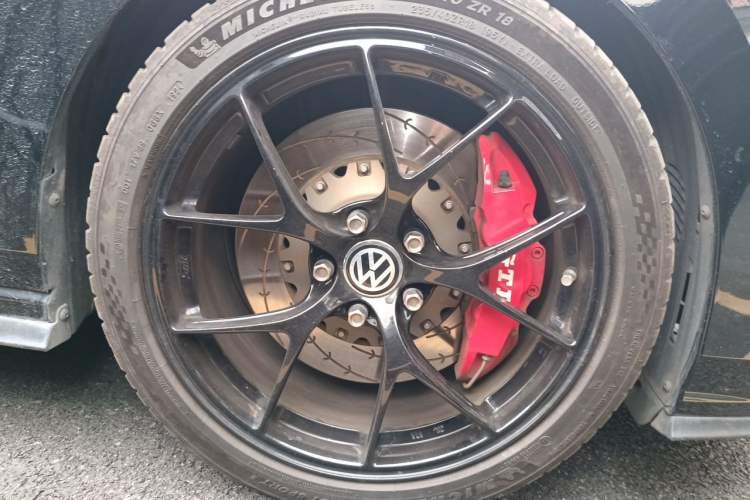Used Volkswagen Golf GTI 2021 380TSI DSG GTI Right Front Wheel Hub