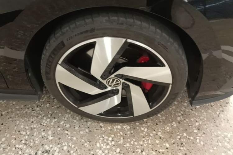 Used Volkswagen Golf GTI 2021 380TSI DSG GTI Right Front Wheel Hub