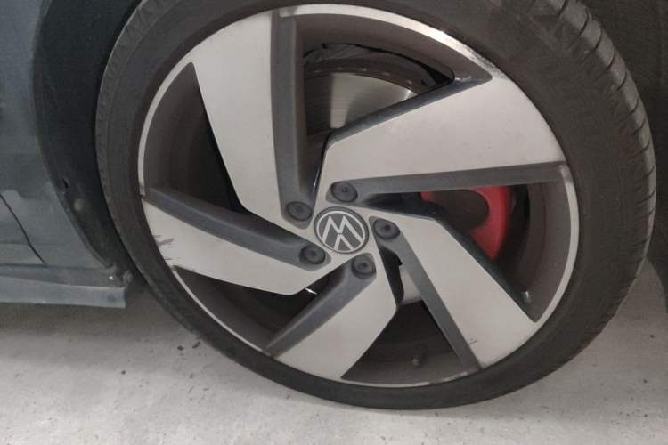 Used Volkswagen Golf GTI 2021 380TSI DSG GTI Right Front Wheel Hub