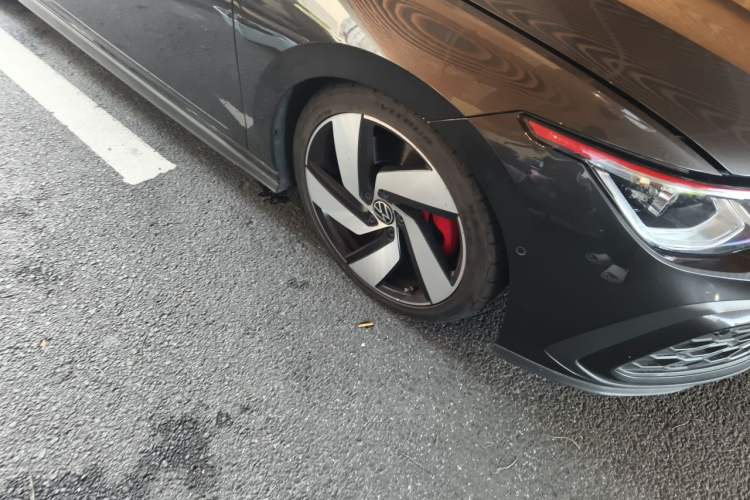 Used Volkswagen Golf GTI 2021 Facelift 380TSI DSG GTI Right Front Wheel Hub