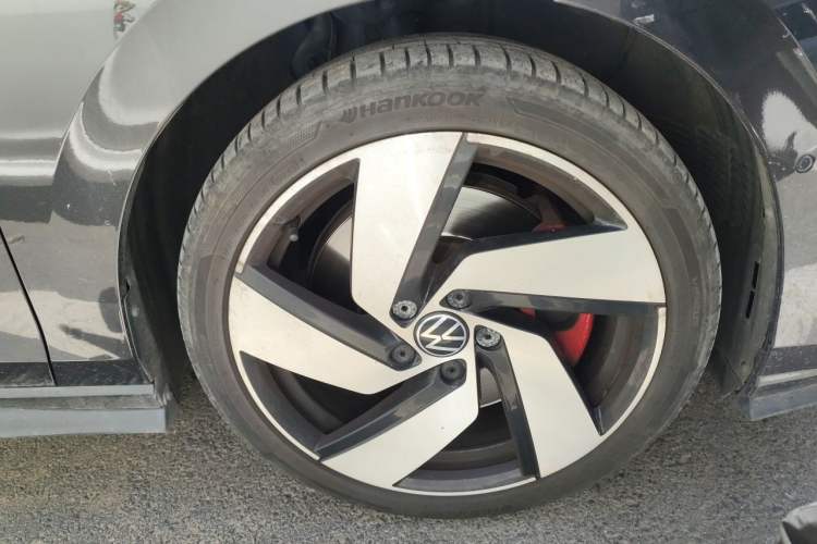 Used Volkswagen Golf GTI 2021 380TSI DSG GTI Right Front Wheel Hub