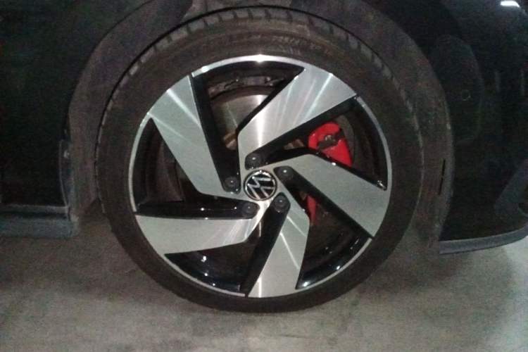 Used Volkswagen Golf GTI 2021 380TSI DSG GTI Right Front Wheel Hub