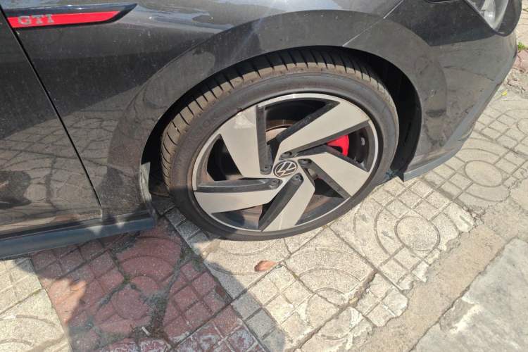 Used Volkswagen Golf GTI 2021 380TSI DSG GTI Right Front Wheel Hub