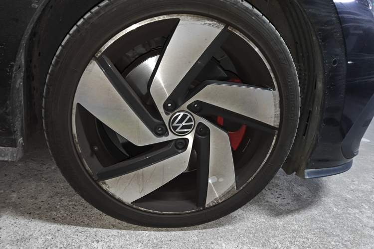 Used Volkswagen Golf GTI 2021 380TSI DSG GTI Right Front Wheel Hub