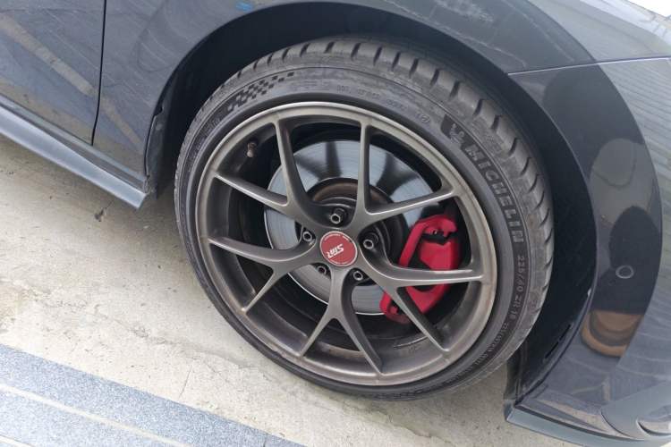 Used Volkswagen Golf GTI 2021 Facelift 380TSI DSG GTI Right Front Wheel Hub