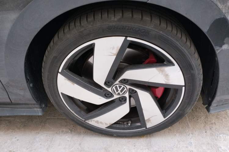 Used Volkswagen Golf GTI 2021 Facelift 380TSI DSG GTI Right Front Wheel Hub