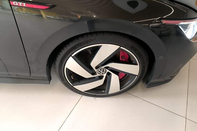 Used Volkswagen Golf GTI 2021 380TSI DSG GTI Right Front Wheel Hub