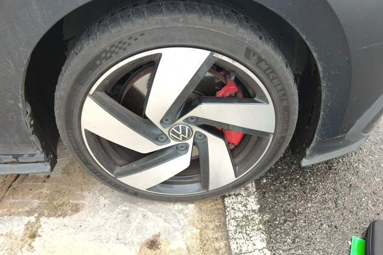 Used Volkswagen Golf GTI 2021 380TSI DSG GTI Right Front Wheel Hub
