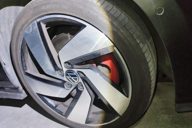 Used Volkswagen Golf GTI 2021 380TSI DSG GTI Right Front Wheel Hub