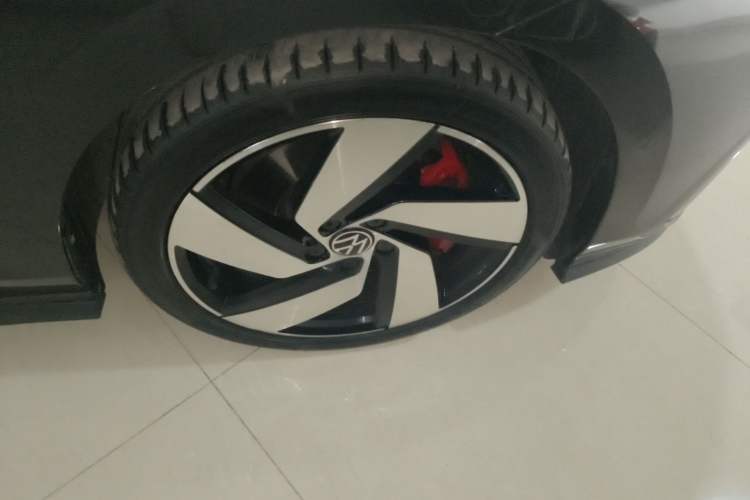 Used Volkswagen Golf GTI 2021 380TSI DSG GTI Right Rear Wheel Hub