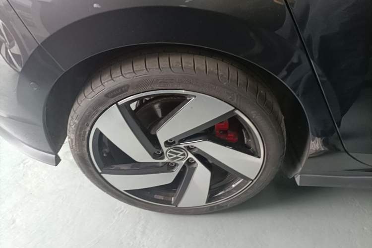 Used Volkswagen Golf GTI 2021 380TSI DSG GTI Right Rear Wheel Hub