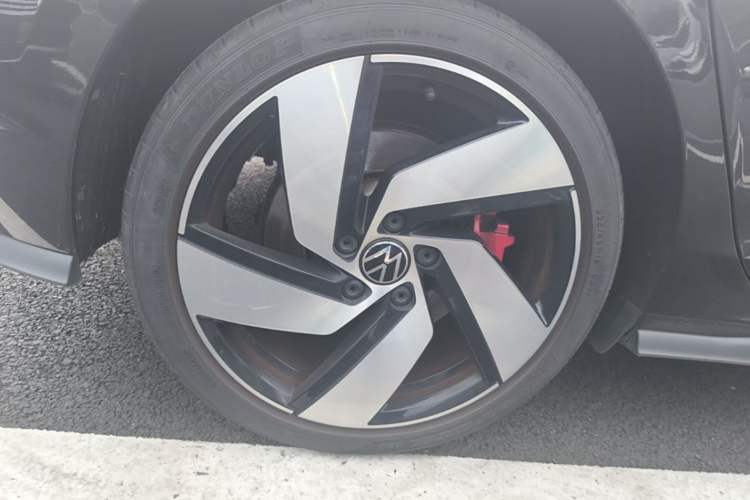 Used Volkswagen Golf GTI 2021 380TSI DSG GTI Right Rear Wheel Hub