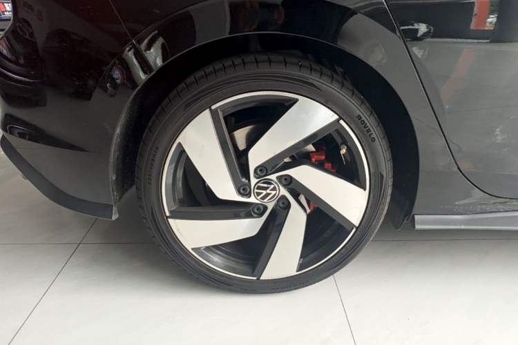 Used Volkswagen Golf GTI 2021 380TSI DSG GTI Right Rear Wheel Hub