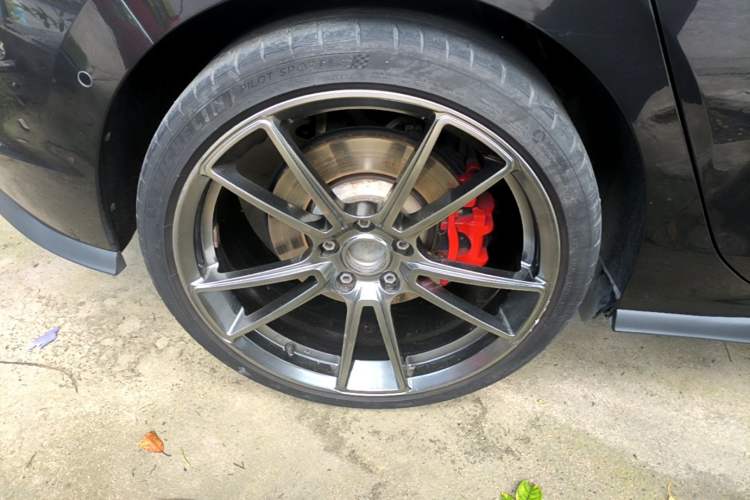 Used Volkswagen Golf GTI 2021 380TSI DSG GTI Right Rear Wheel Hub