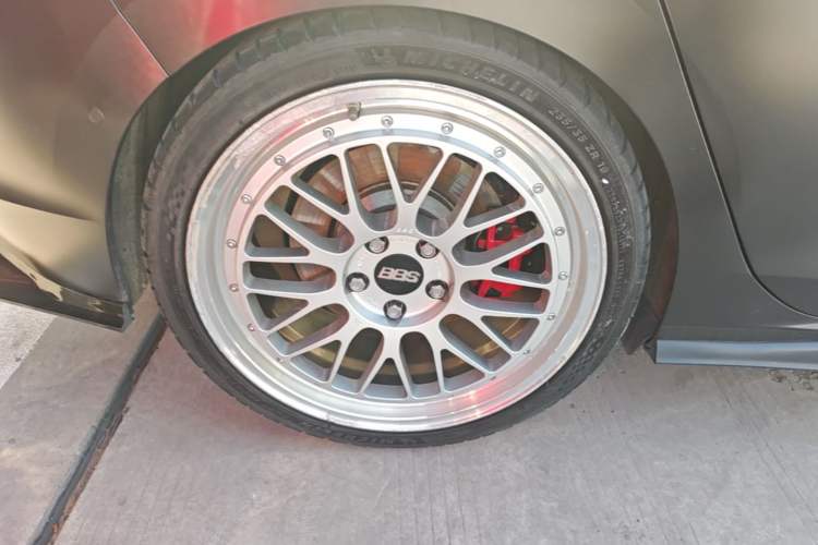 Used Volkswagen Golf GTI 2021 Facelift 380TSI DSG GTI Right Rear Wheel Hub