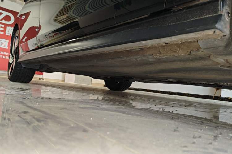 Used Volkswagen Golf GTI 2021 380TSI DSG GTI Right Side Sill