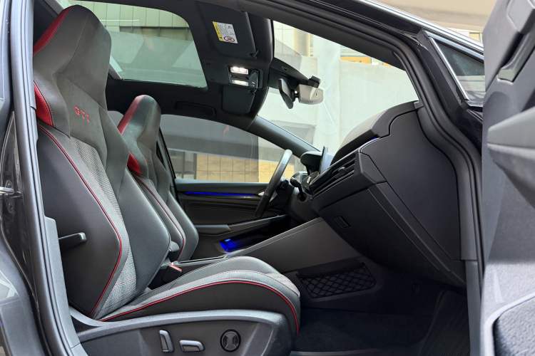 Used Volkswagen Golf GTI 2021 380TSI DSG GTI Interior 2