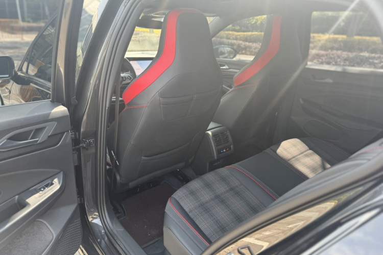 Used Volkswagen Golf GTI 2021 Facelift 380TSI DSG GTI Interior 4