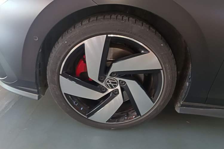 Used Volkswagen Golf GTI 2021 Facelift 380TSI DSG GTI Left Front Wheel Hub