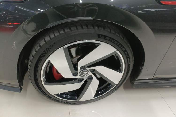 Used Volkswagen Golf GTI 2021 380TSI DSG GTI Left Front Wheel Hub