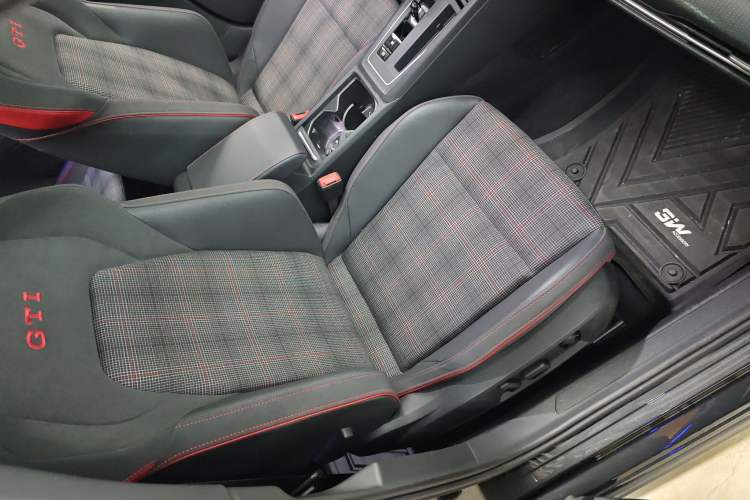 Used Volkswagen Golf GTI 2021 380TSI DSG GTI Right Front Seat