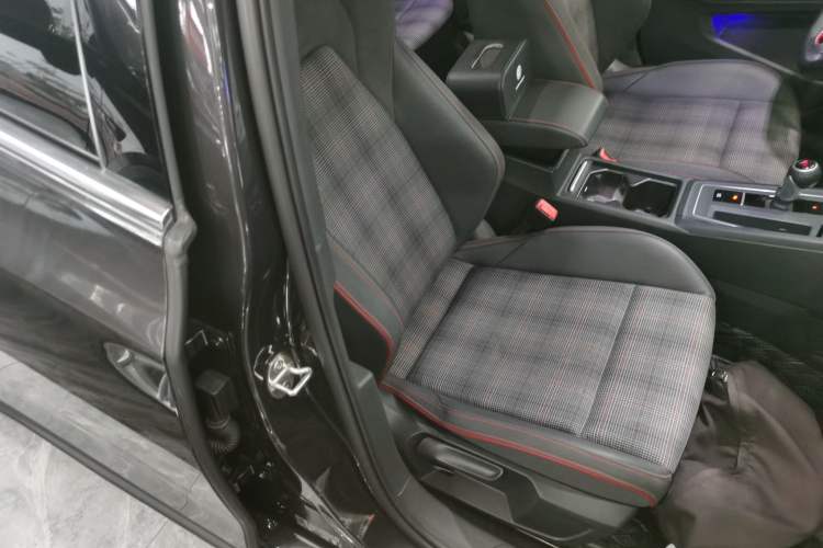 Used Volkswagen Golf GTI 2021 380TSI DSG GTI Right Front Seat