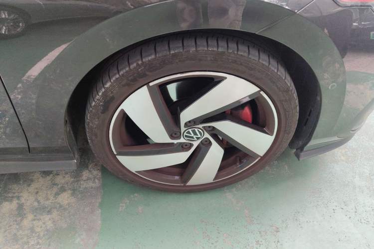 Used Volkswagen Golf GTI 2021 380TSI DSG GTI Right Front Wheel Hub