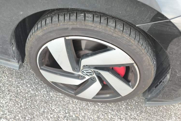 Used Volkswagen Golf GTI 2021 380TSI DSG GTI Right Front Wheel Hub