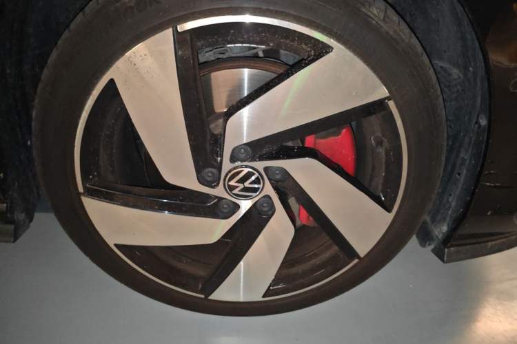 Used Volkswagen Golf GTI 2021 380TSI DSG GTI Right Front Wheel Hub
