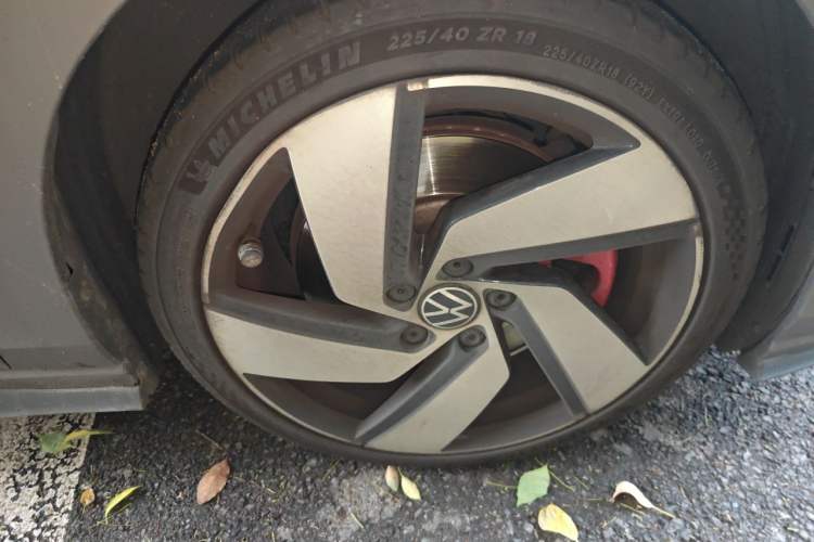 Used Volkswagen Golf GTI 2021 380TSI DSG GTI Right Front Wheel Hub