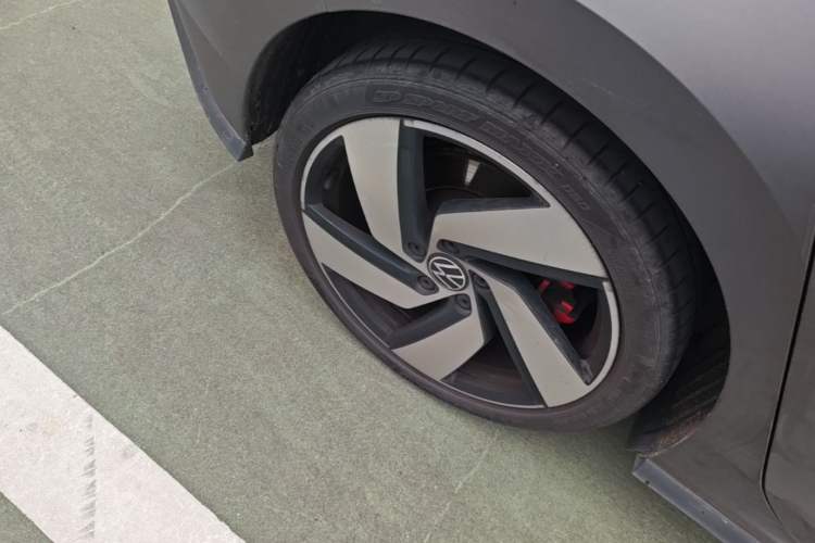Used Volkswagen Golf GTI 2021 380TSI DSG GTI Right Rear Wheel Hub