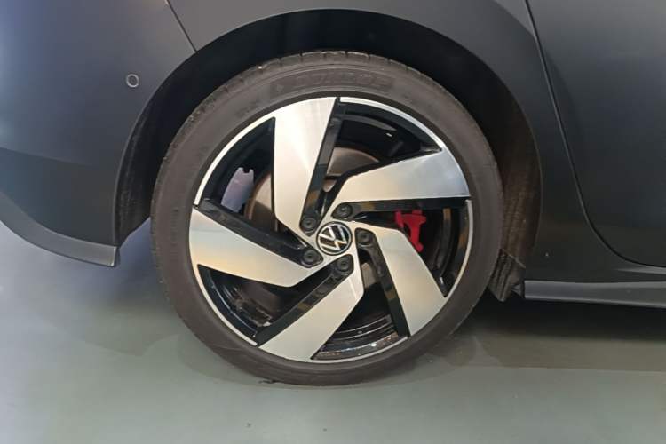 Used Volkswagen Golf GTI 2021 Facelift 380TSI DSG GTI Right Rear Wheel Hub