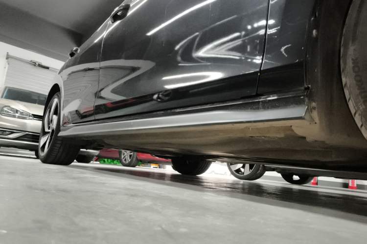 Used Volkswagen Golf GTI 2021 380TSI DSG GTI Right Side Sill