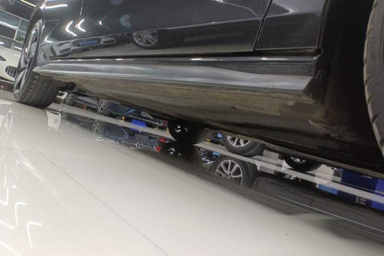 Used Volkswagen Golf GTI 2021 380TSI DSG GTI Right Side Sill