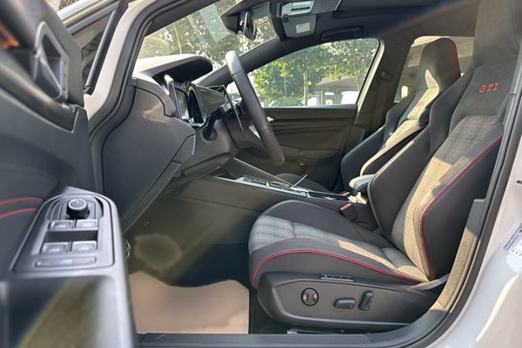 Used Volkswagen Golf GTI 2021 380TSI DSG GTI Interior 2