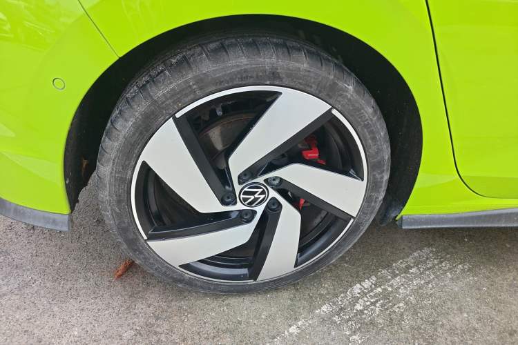 Used Volkswagen Golf GTI 2021 380TSI DSG GTI Right Rear Wheel Hub
