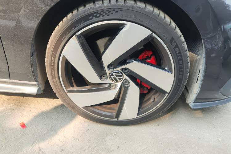 Used Volkswagen Golf GTI 2021 380TSI DSG GTI Right Front Wheel Hub