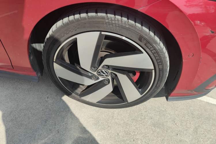 Used Volkswagen Golf GTI 2021 380TSI DSG GTI Right Front Wheel Hub