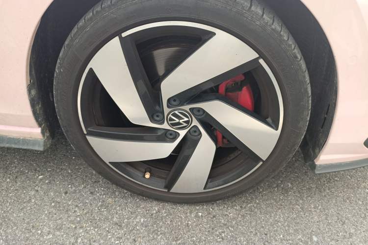 Used Volkswagen Golf GTI 2021 380TSI DSG GTI Right Front Wheel Hub
