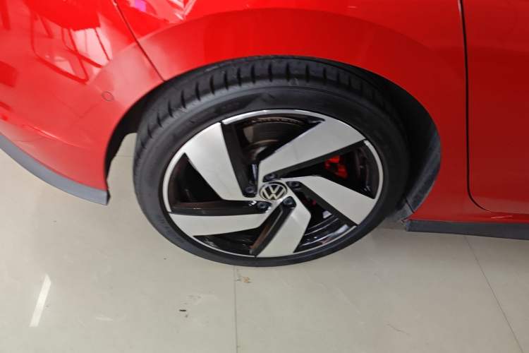 Used Volkswagen Golf GTI 2021 380TSI DSG GTI Right Rear Wheel Hub