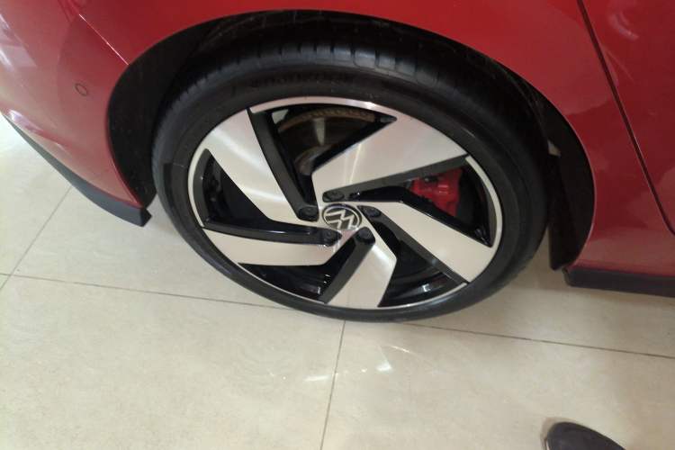 Used Volkswagen Golf GTI 2021 380TSI DSG GTI Right Rear Wheel Hub