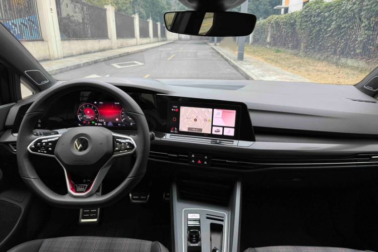 Used Volkswagen Golf GTI 2021 380TSI DSG GTI Interior 2